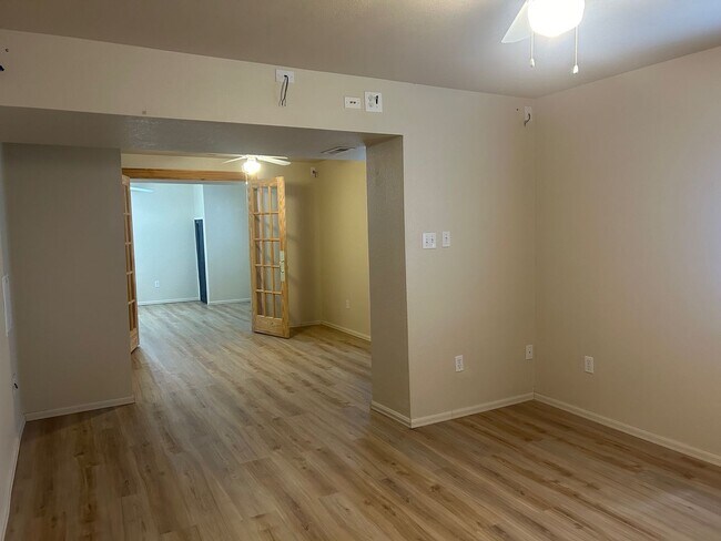 Building Photo - 11248 W Progress Ave
