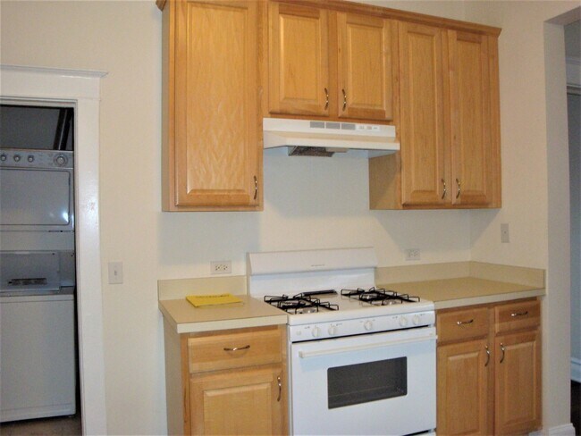 Building Photo - 240 Sheridan Ave