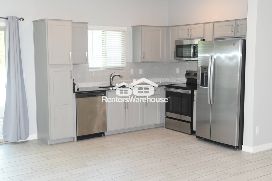 Building Photo - 2264 W Harmont Dr