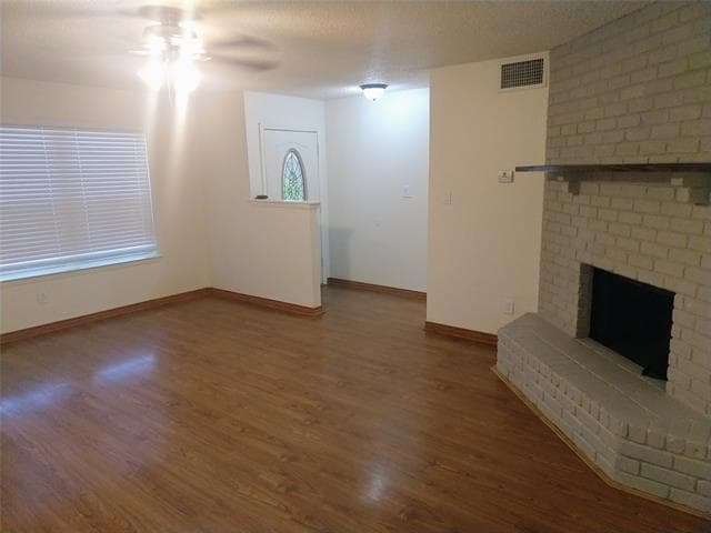 Building Photo - 3600 Biscay Dr