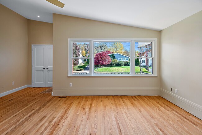 Building Photo - 312 Chalfonte Dr