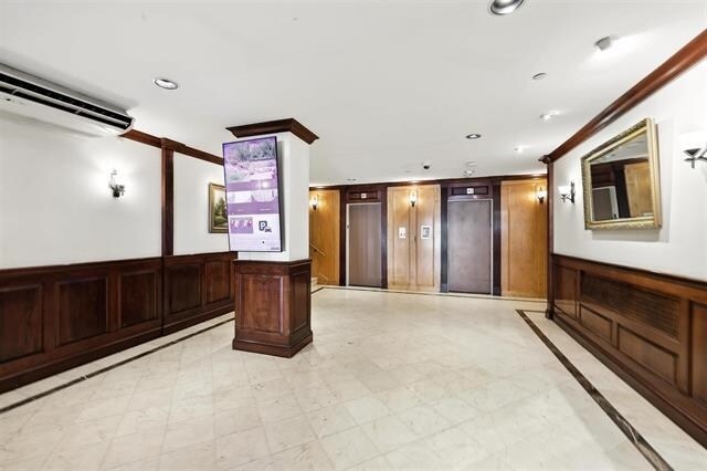 Building Photo - 10 Huron Ave