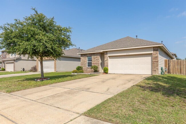 Building Photo - 10903 Woodwind Shadows Dr