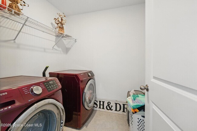 Building Photo - 2024 Hemingway Cir