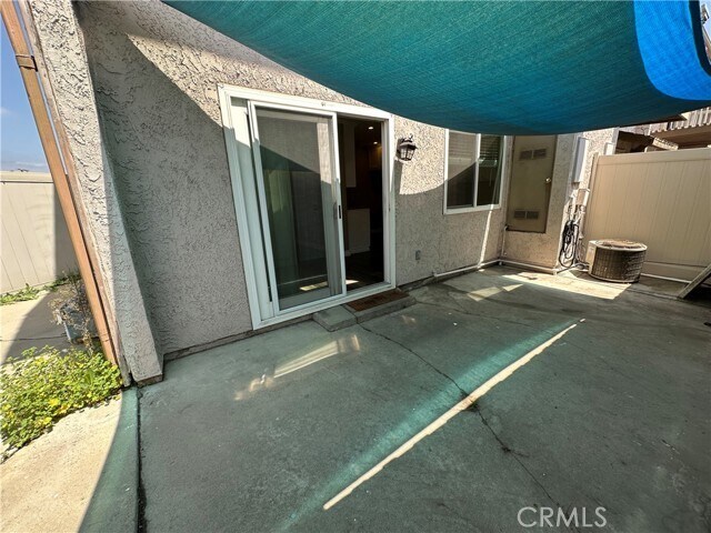 Building Photo - 1256 N Citrus Ave