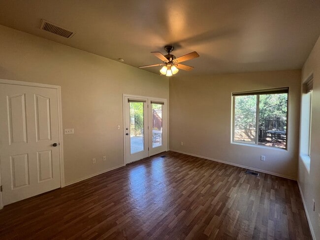 Building Photo - Unfurnished, 1-year long-term rental