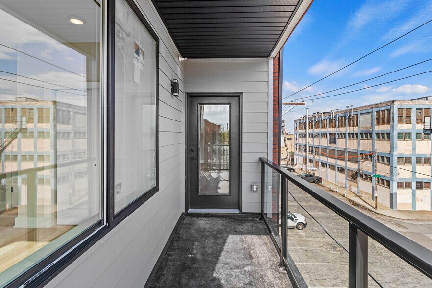 Building Photo - 2626 Trenton Ave