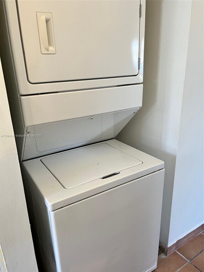 Building Photo - 7515 SW 153rd Ct