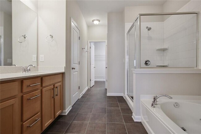 Building Photo - 2641 Portbury Place Northeast