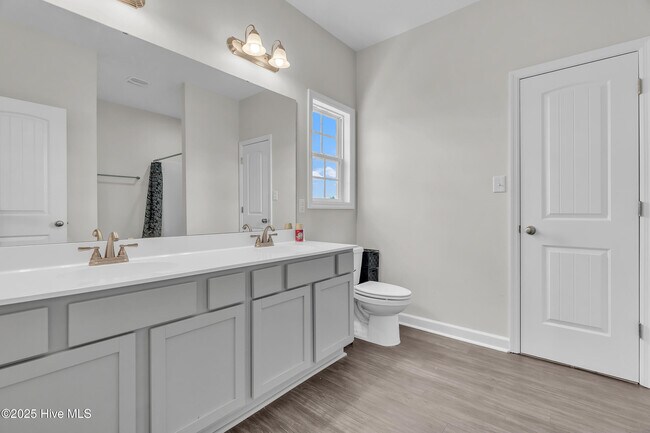 Building Photo - 1115 Carteret Mnr Dr