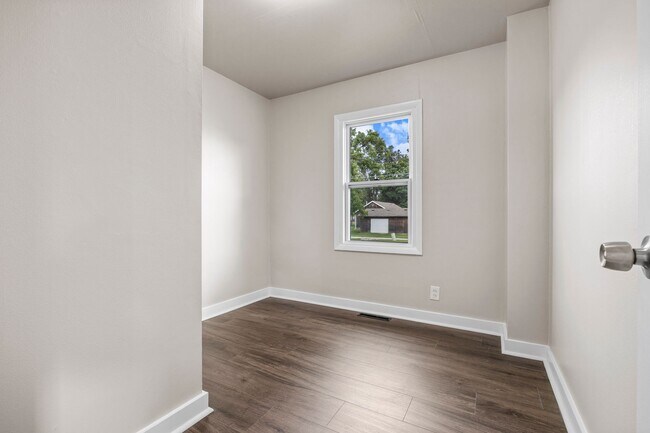 Building Photo - 3 Bedroom 1 Bath Home for Rent in Perry