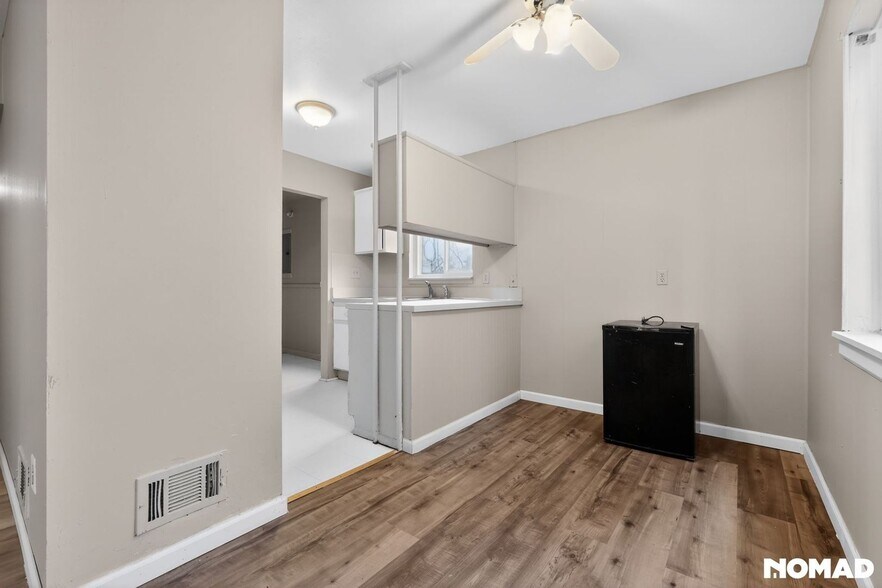 Building Photo - 529 Emerson Ave