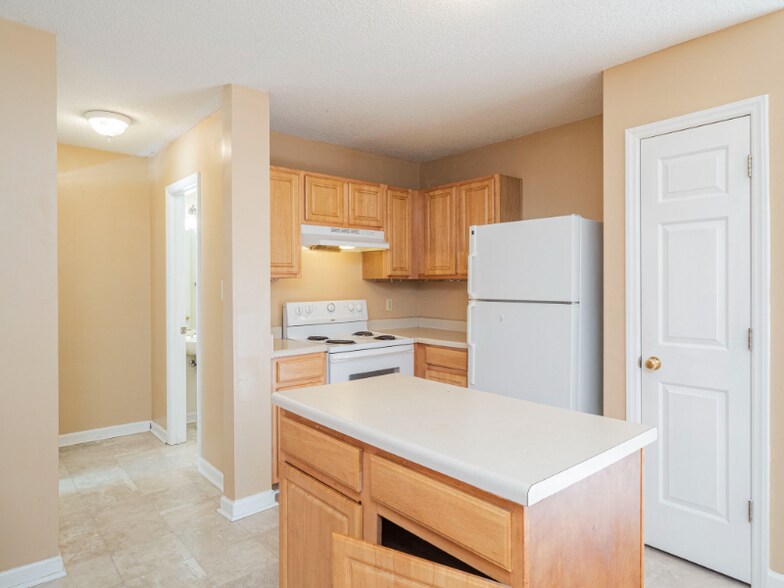 Building Photo - 4712 Silverdene St