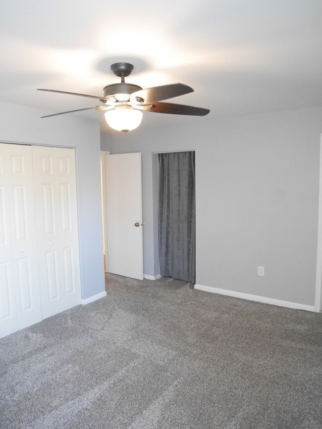 Building Photo - Roomy Two Bedroom Condo- Glen Burnie, MD