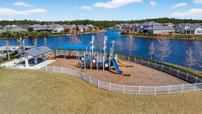 Building Photo - 67 Windermere Way