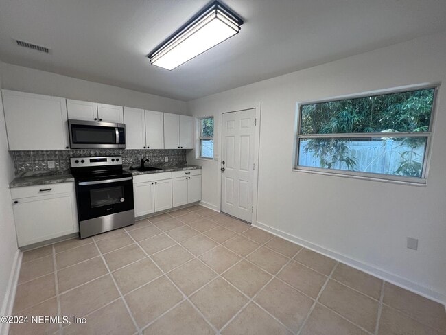 Building Photo - 3264 St Augustine Rd