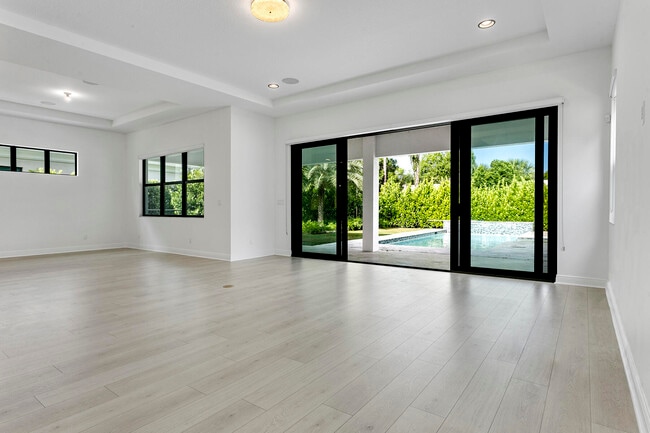 Building Photo - 13450 Artisan Cir