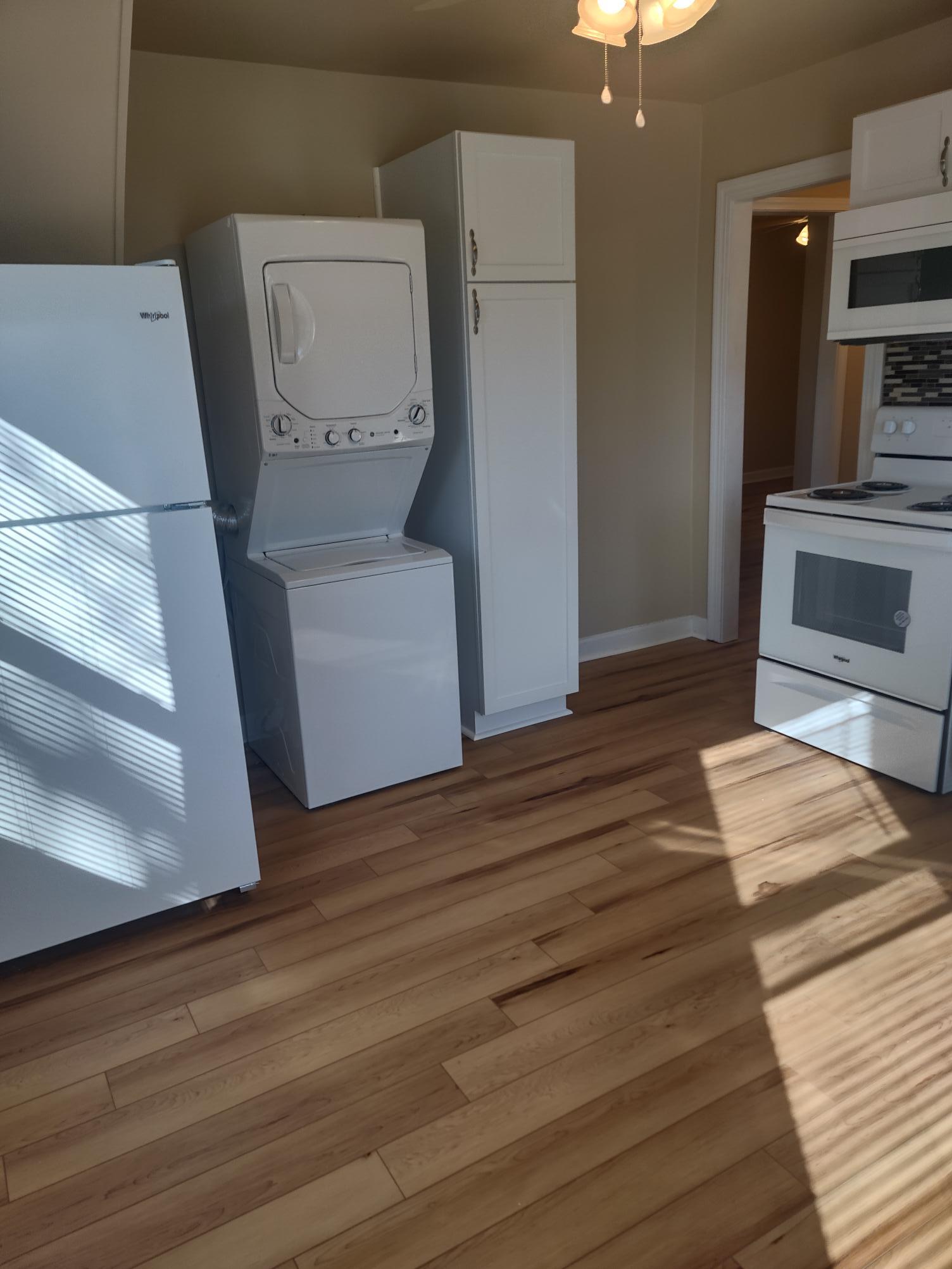 Building Photo - 8902 Prospect St