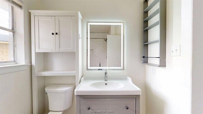 Building Photo - 1603 Cloverdale Ct