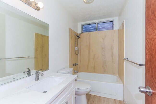Building Photo - Kaneohe Woods – 3BR/2.5BA home with Mounta...