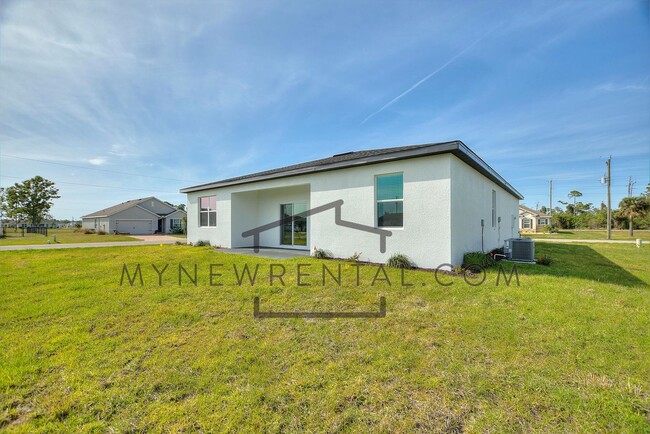 Building Photo - 25307 Alicante Dr