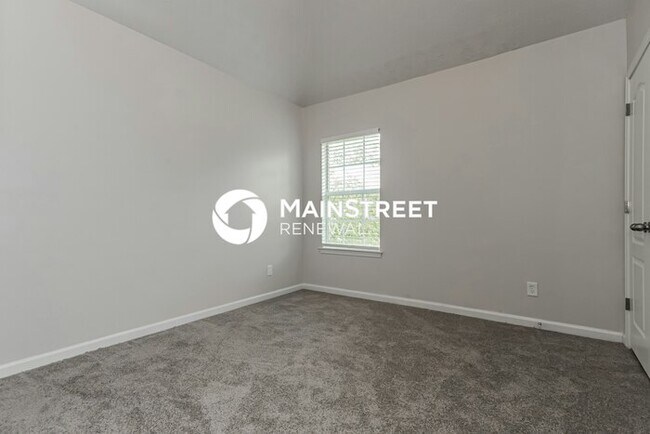 Building Photo - 4 Bedroom Pet-Friendly Home in MCDONOUGH, GA with Main Street Renewal