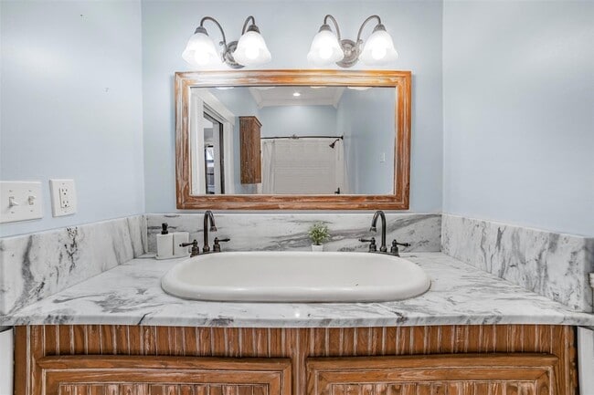 Building Photo - 17221 Steger Ln