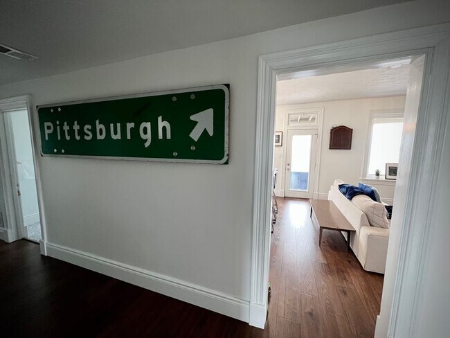 Building Photo - 9 Bailey Ave