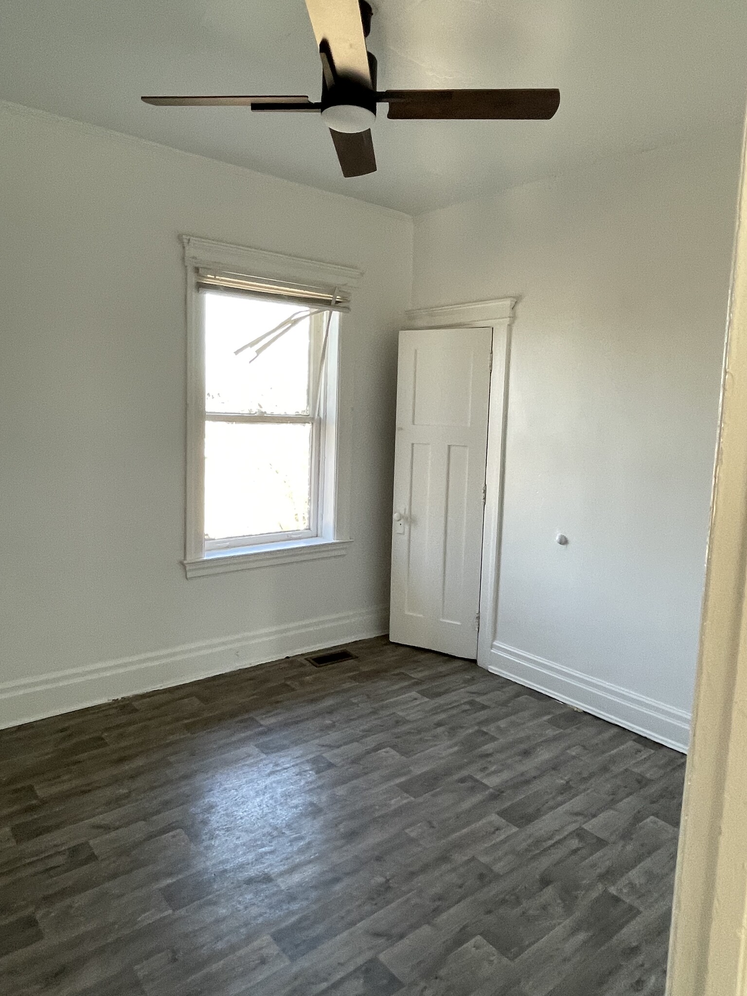 Bedroom 2 - 5304 Mitchell St