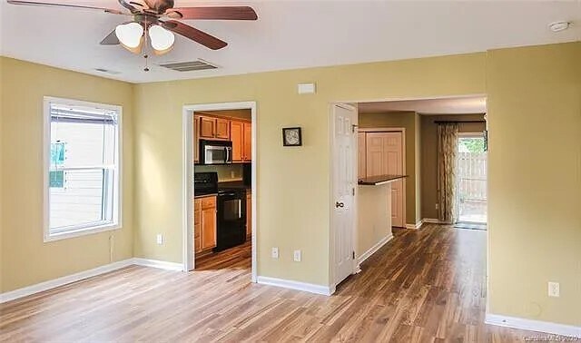 Building Photo - 1 Dogwood Ln