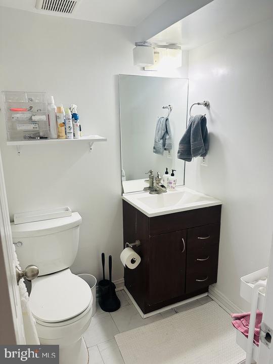 Building Photo - 1011 8th St NE