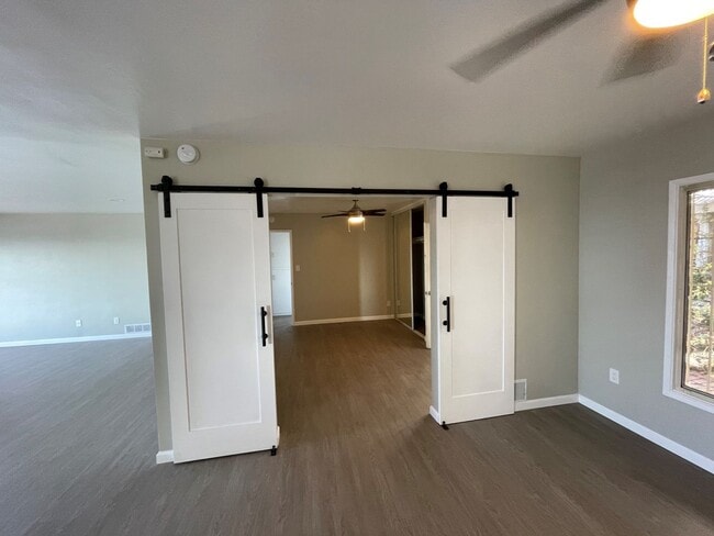 Building Photo - Guy &amp; Crowell