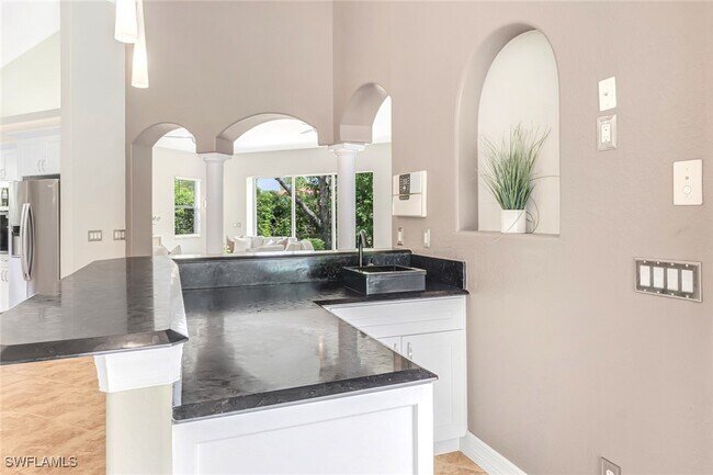 Building Photo - 9754 Wilshire Lakes Blvd