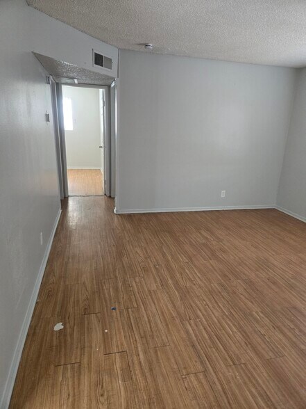 Building Photo - 705 Morgan Ave