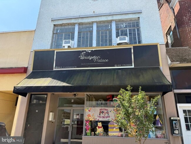 Primary Photo - 86 E Commerce St