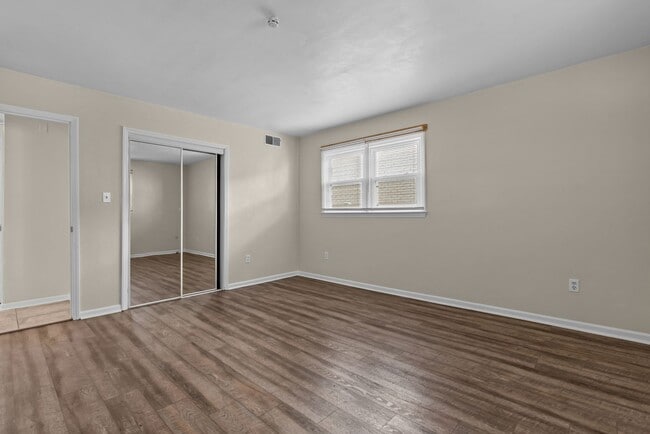 Building Photo - For Rent in Beautiful Chesapeake!