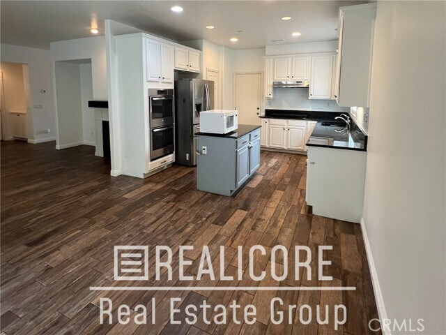 Building Photo - 15806 Rock Point Ln