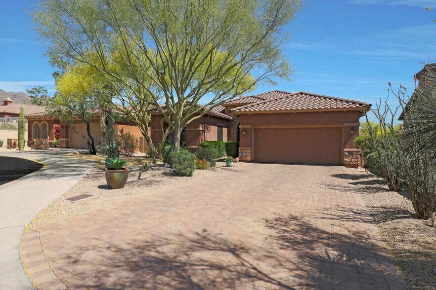 Primary Photo - 9973 E Edgestone Dr