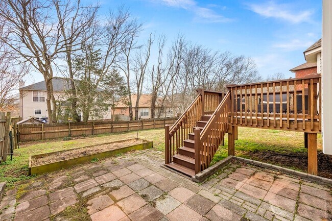 Building Photo - 7028 Sugarplum Rd