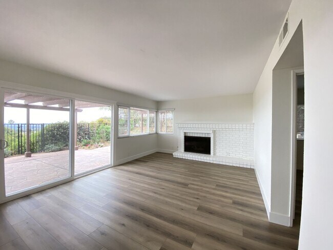 Building Photo - Spacious Home in La Costa with Nice View!!