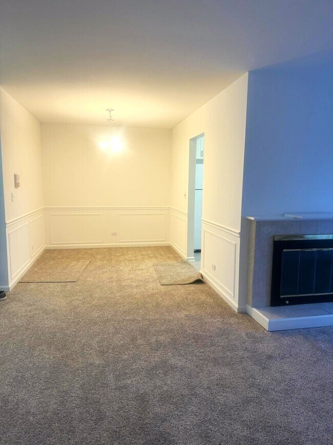 Building Photo - 327 Wildberry Ct