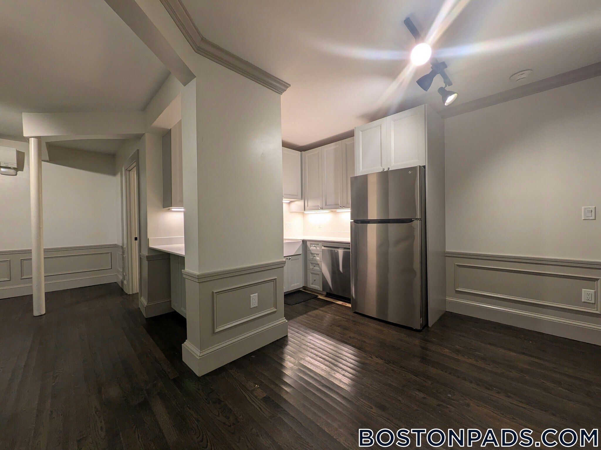 Building Photo - 9 Dana St