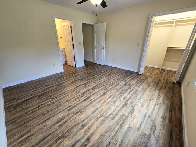 Building Photo - 1232 Highland Hall Rd