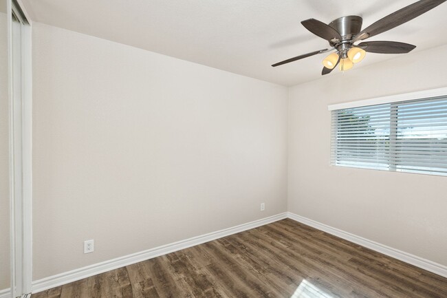 Building Photo - UPGRADED 2-BEDROOM, 1 BATH CONDO IN GATED ...