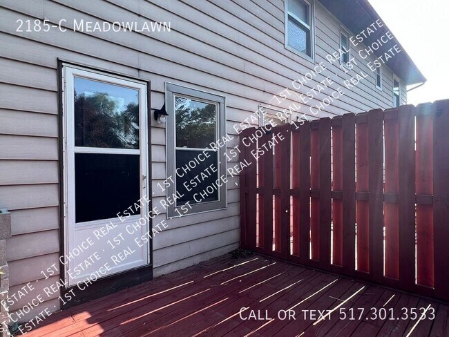 Building Photo - 2185-C Meadowlawn-