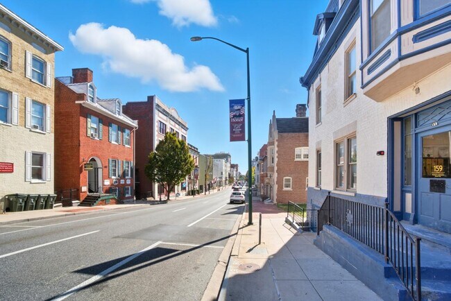 Building Photo - 159 W Washington St