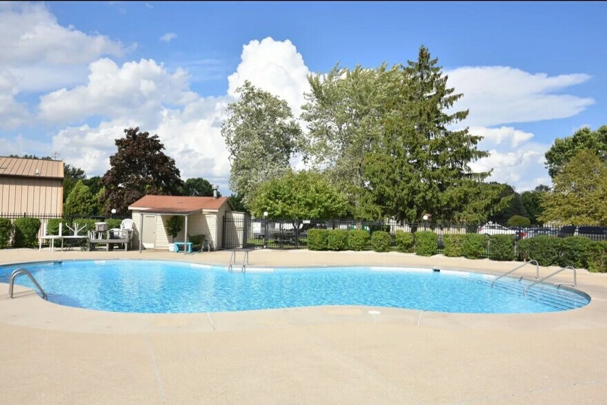 Building Photo - N114W16920 Murillo Dr