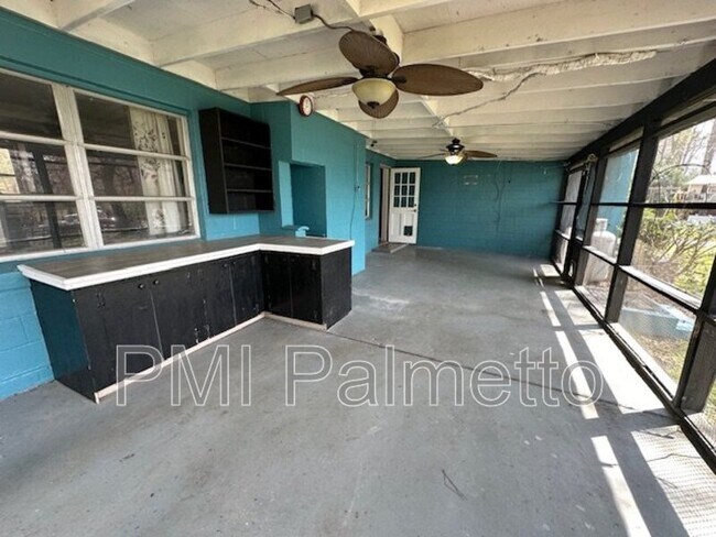 Building Photo - 1019 State Rd S-40-621