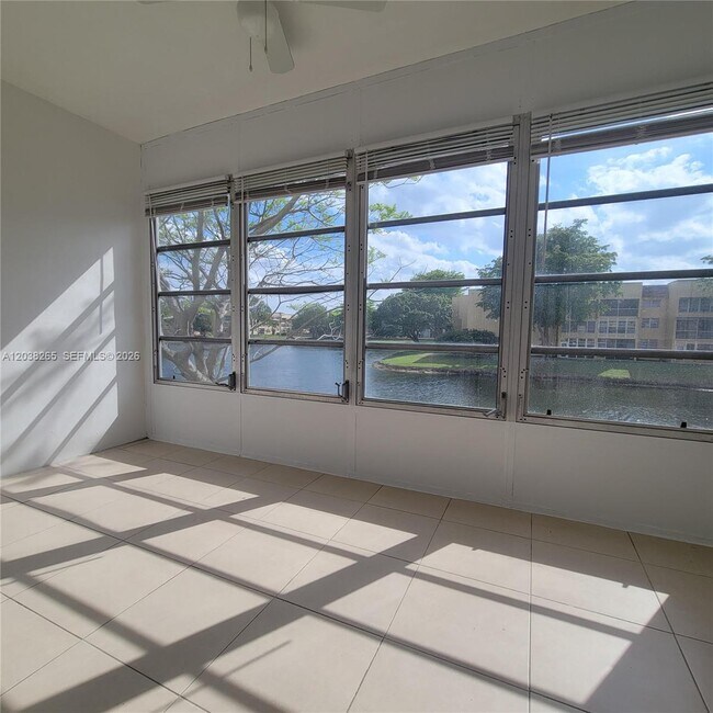 Building Photo - 6021 NW 61st Ave