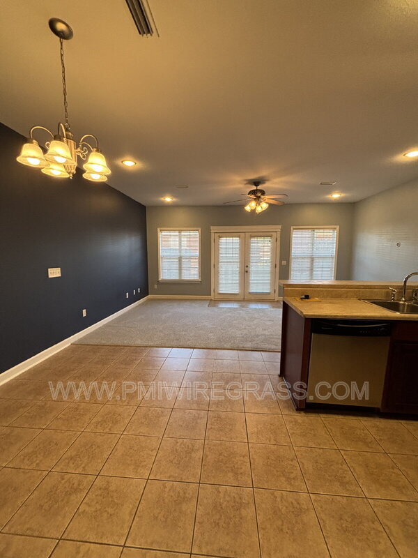 Building Photo - 108 Peregrine Way